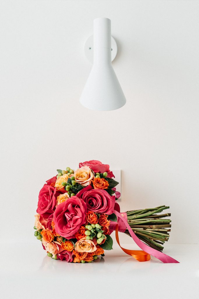 destination wedding palácio estoi buquê em tons rosas