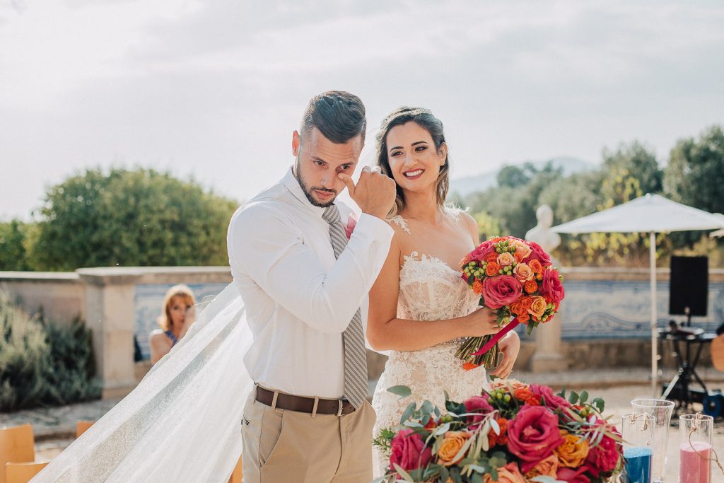 destination wedding palácio estoi noivo chorando na cerimonia