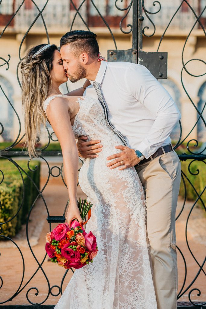 destination wedding palácio estoi beijo do casal de noivos