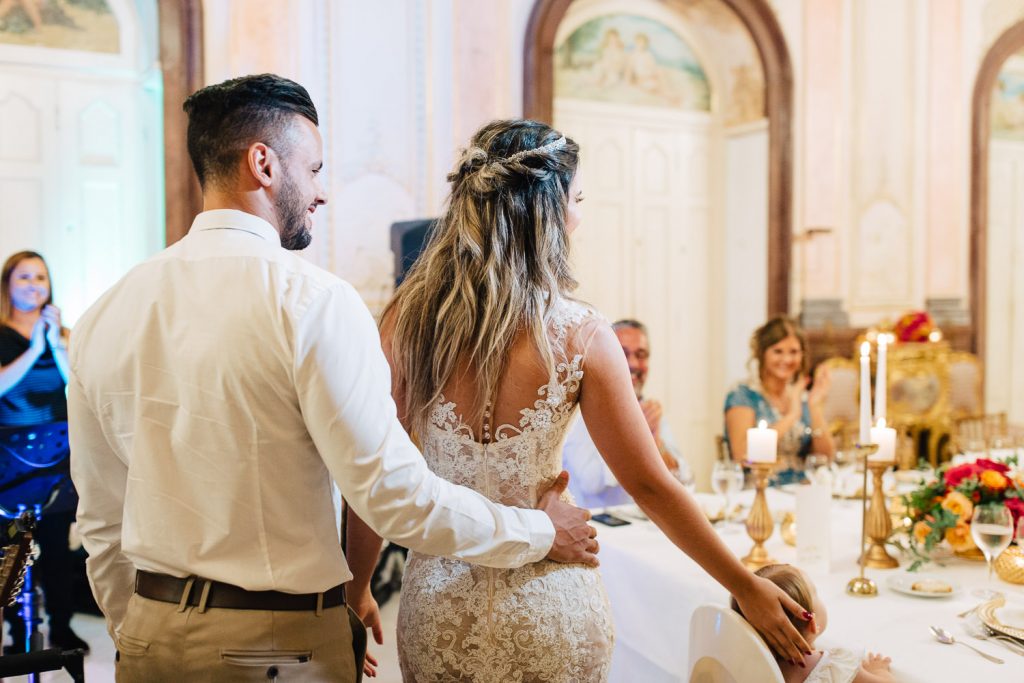 destination wedding palácio estoi noiva entrando na recepção