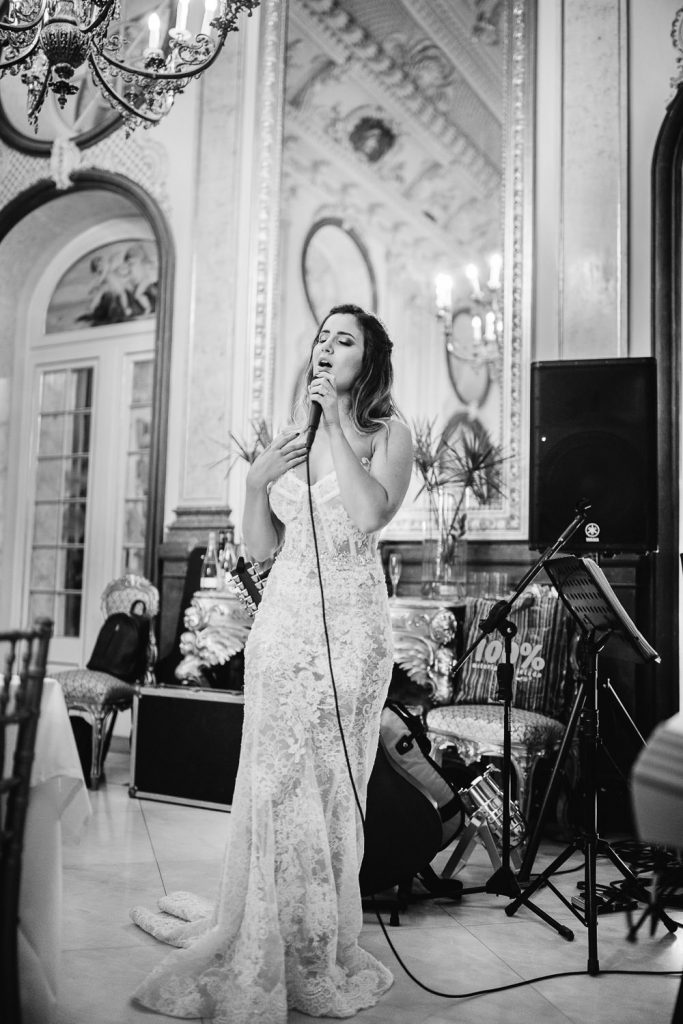 destination wedding palácio estoi noiva cantando