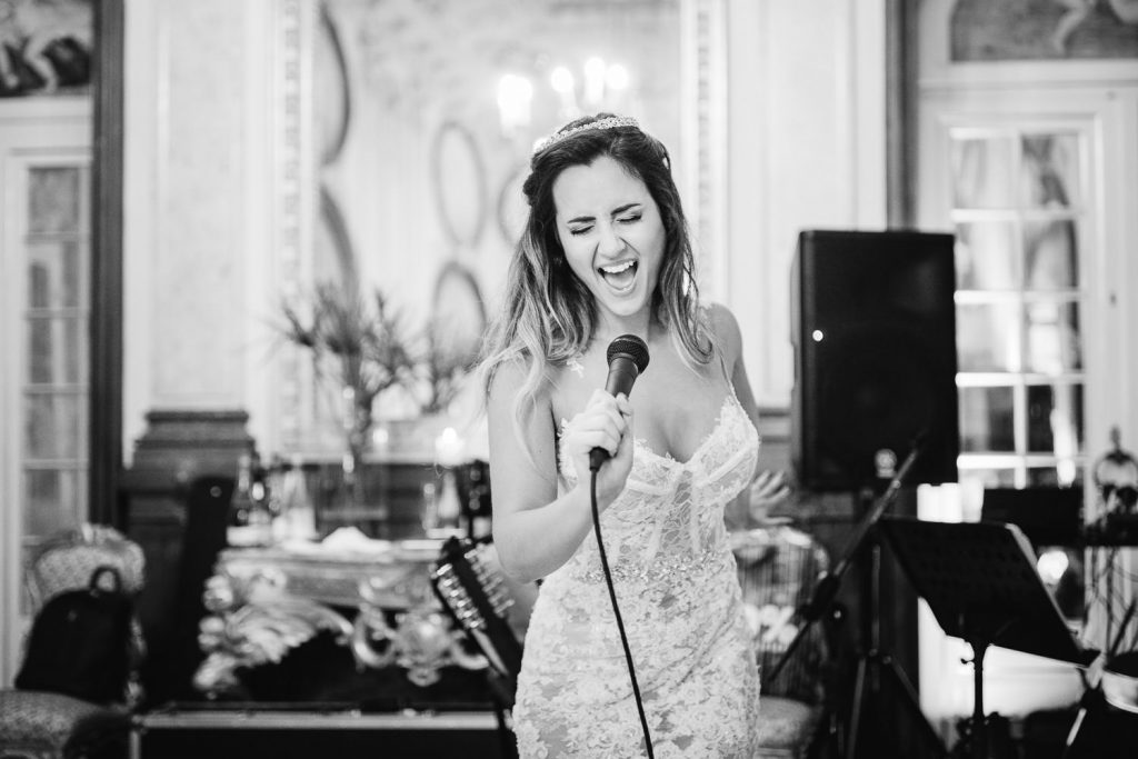 destination wedding palácio estoi noiva canta com emoção