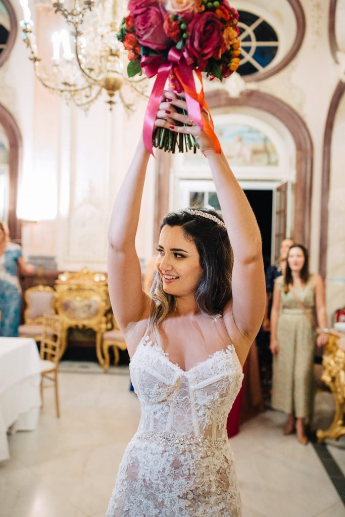 destination wedding palácio estoi noiva vai jogar seu buquê