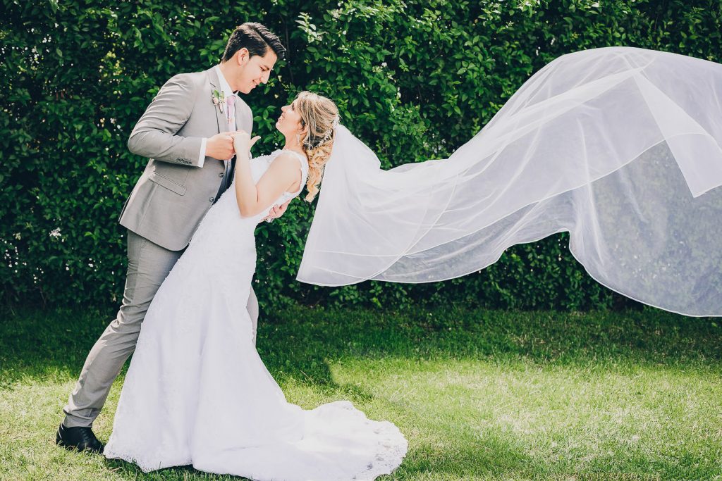 Destination Wedding Madrid Espanha véu voando