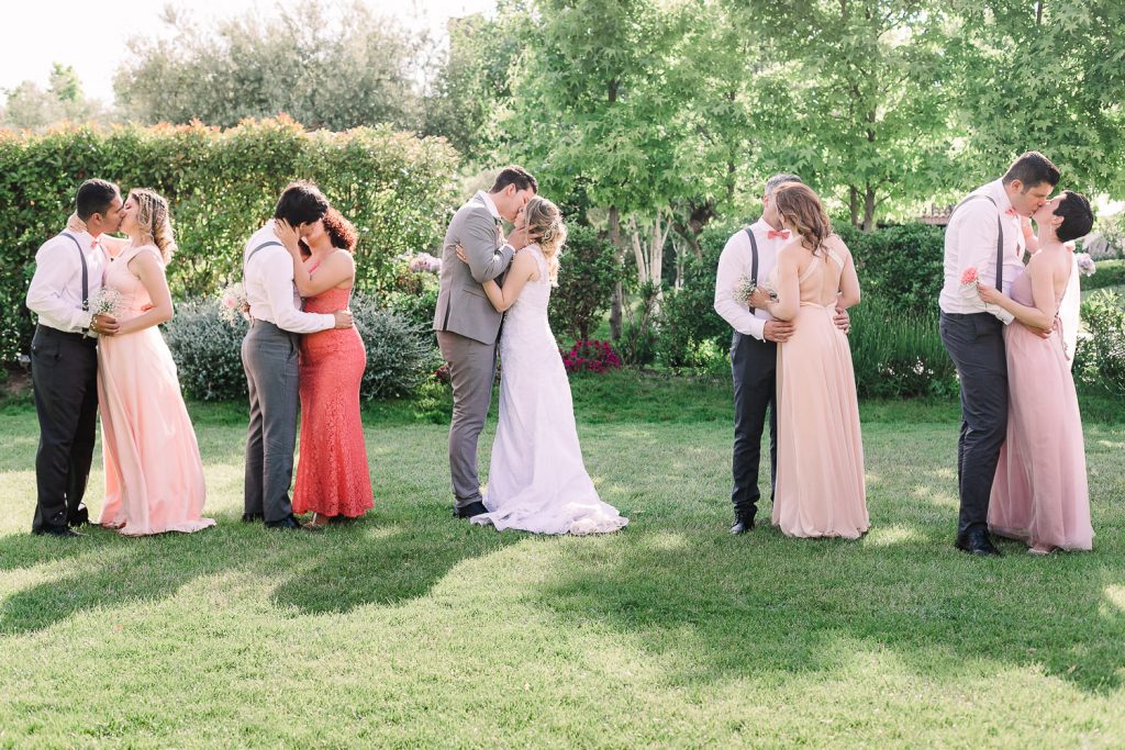 Destination Wedding Madrid Espanha Beijo de todos os padrinhos coma suas respectivas madrinhas