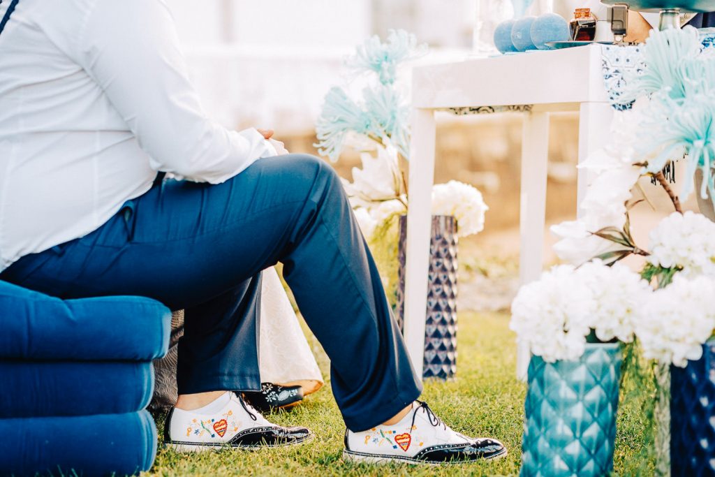 Elopement Alma lisboeta em Lisboa detalhes do sapato namorarte do noivo