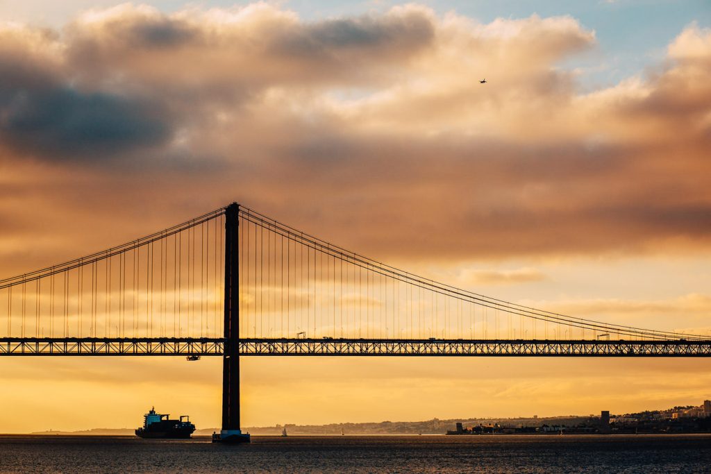 Elopement Alma lisboeta em Lisboa ponte 25 de Abril