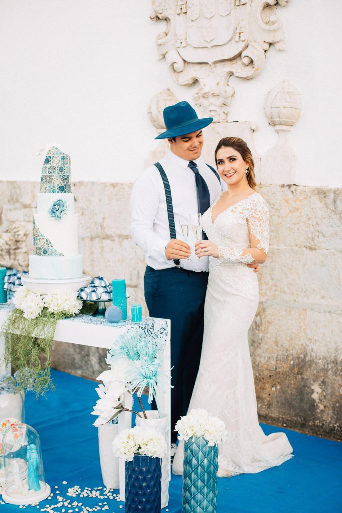 Elopement Alma lisboeta em Lisboa retrato do casal brindando