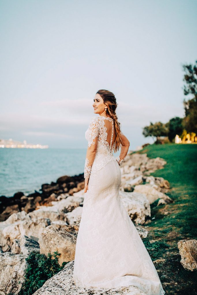 Elopement Alma lisboeta em Lisboa retrato da Noiva no final de tarde