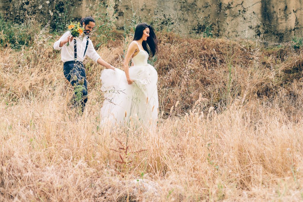 elopement boho quinta de alcube noivo no sítio