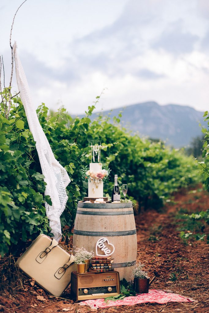 elopement boho quinta de alcube decoração com vinhedo