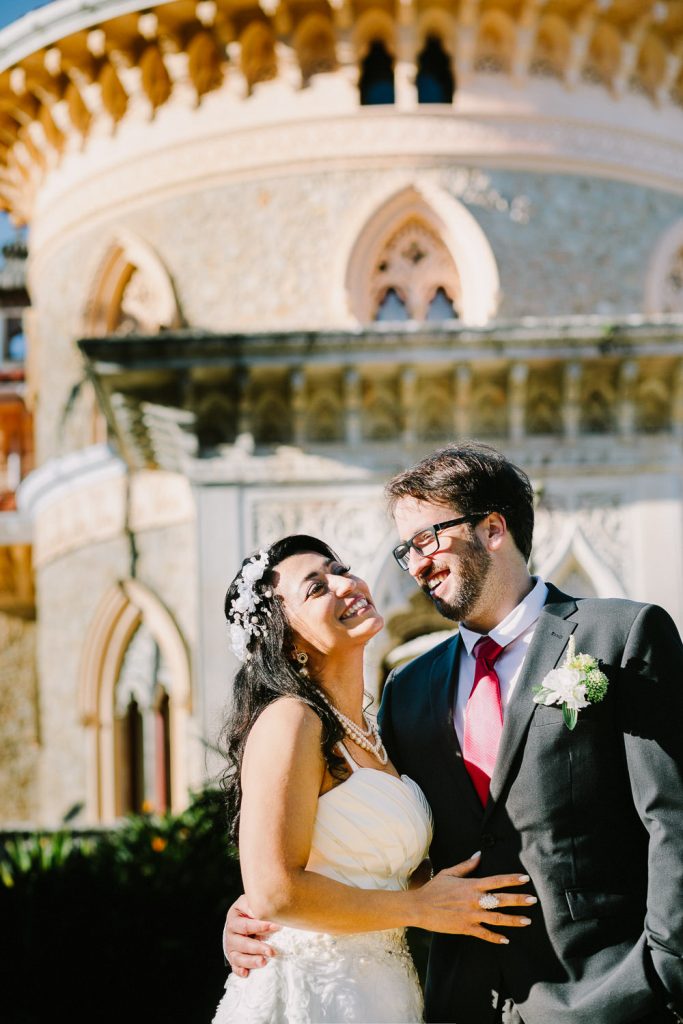 retrato dos noivos na frente do palácio Monserrate