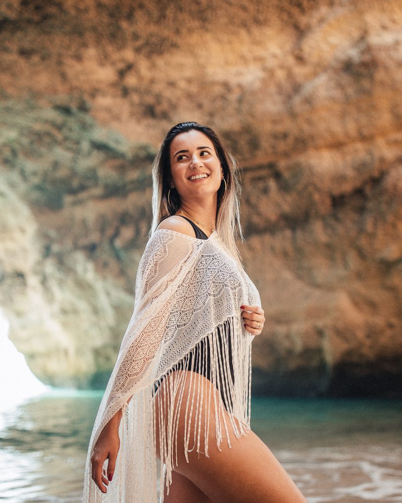 ensaio gruta benagil retrato femenino