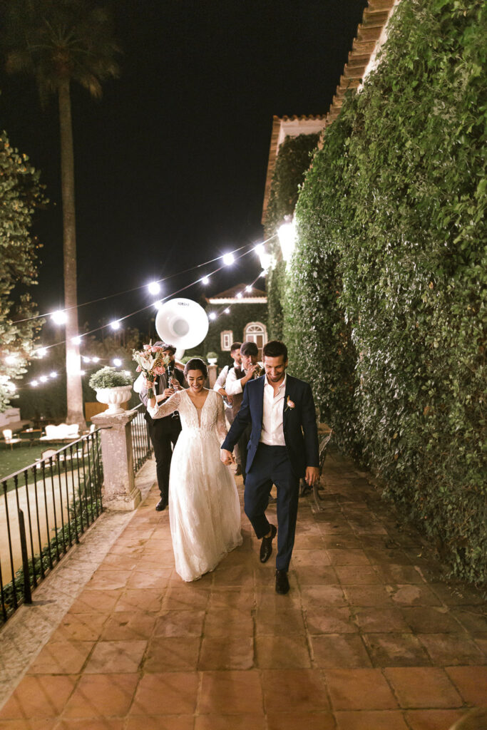 noivos com banda musical